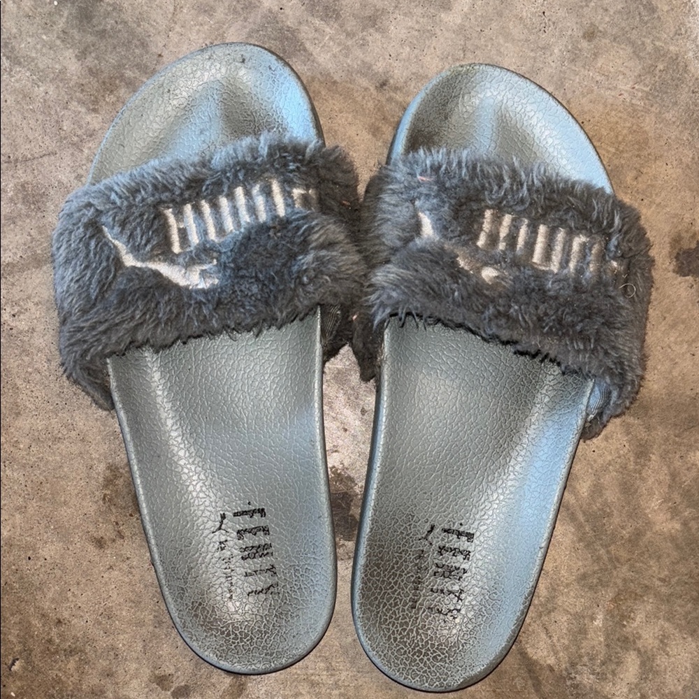 Fenty Beauty Women's Gray Fur Slide Sandals